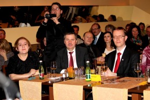 Oficjalne  przemówienia  wygłosili  reprezentanci MSZ  i Senatu z Polski,  oraz Konsul  Honorowy z  Austrii.