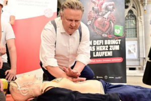 „Defi sprawia, że ​​serce bije”: Nowa kampania przeciwko nagłemu zawałowi serca.