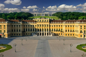 Wirtualny spacer po pałacu Schönbrunn – panorama sferyczna pałacu.