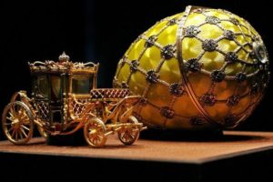 Cesarskie jajka niespodzianki -świat Fabergé