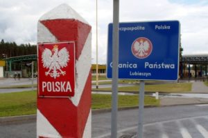 POLSKA OTWIERA GRANICE